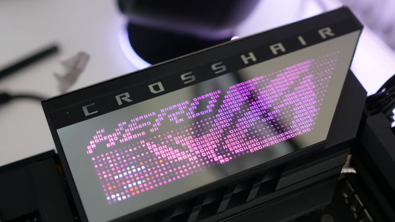 ASUS ROG Crosshair X670E Hero RGB Zone.JPG